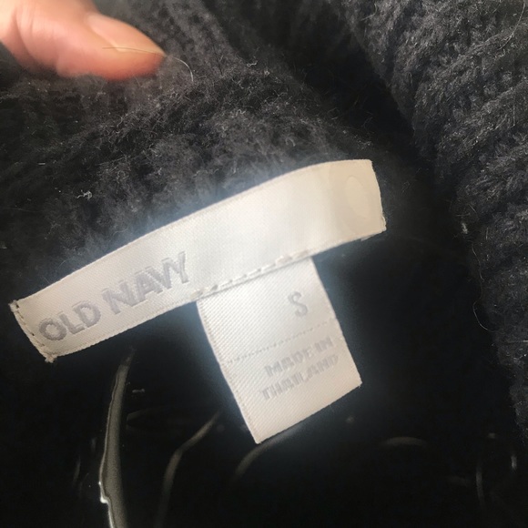 Old Navy Sweater - Picture 5 of 6